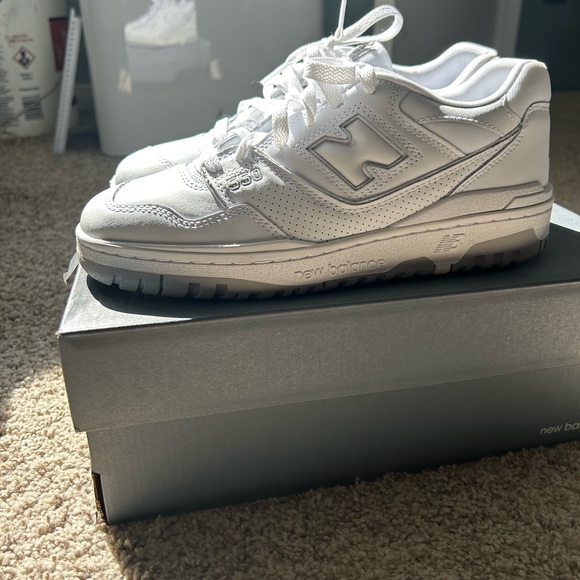 New balance 550 new with box -size 9.5 women/8 men - Picture 1 of 9